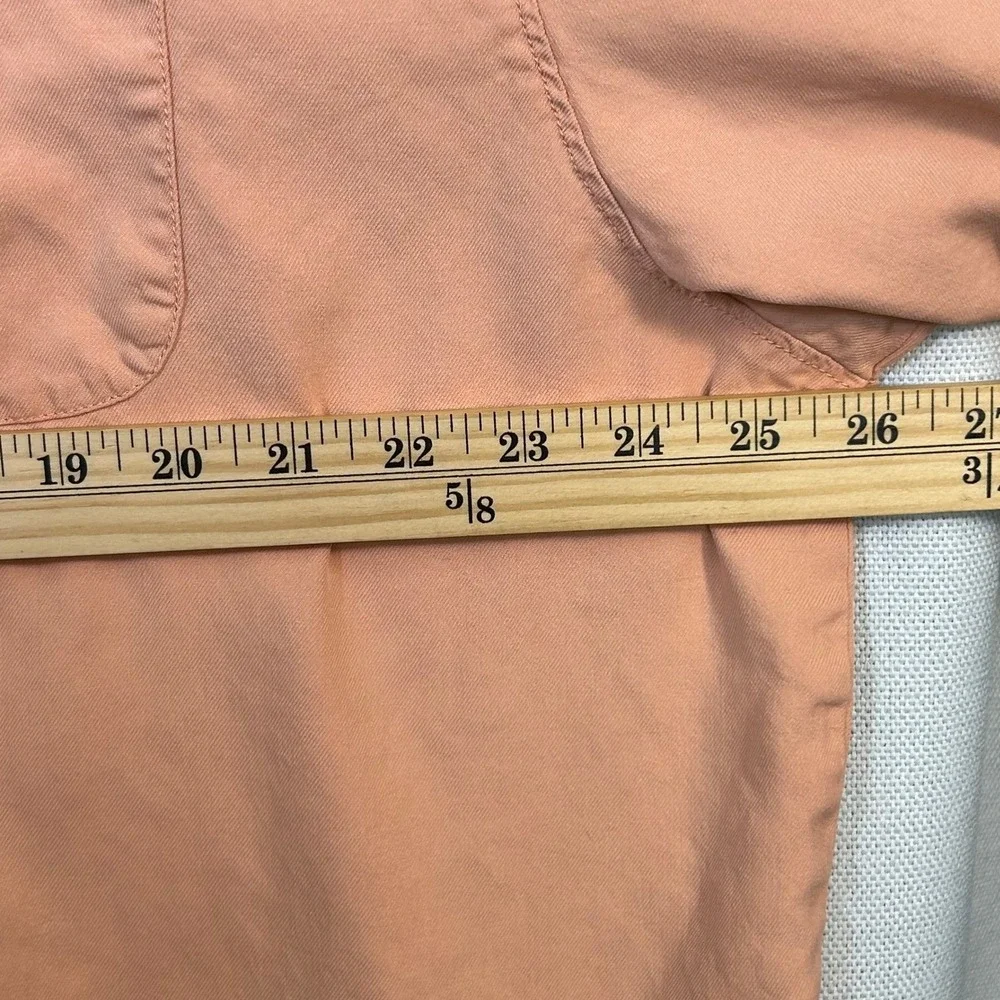 Tommy Bahama gently pre